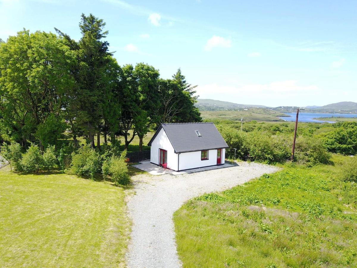 Red Deer Cosy Apartment In Letterfrack Connemara Exterior foto